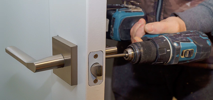 Broken Door Handle Lock Repair in El Granada, California